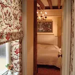 Caron De Beaumarchais Hotel 3*
