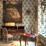 Hotel Caron De Beaumarchais