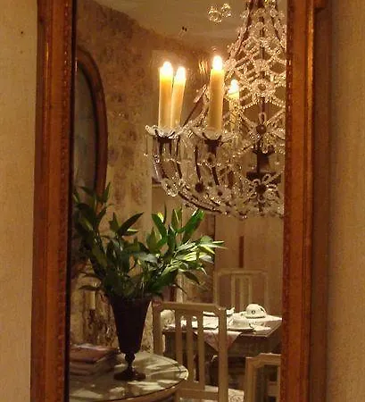 Caron De Beaumarchais 3* Parigi