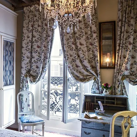 Hotel Caron De Beaumarchais Parigi