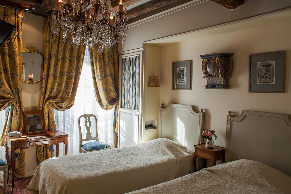 Caron De Beaumarchais Parigi