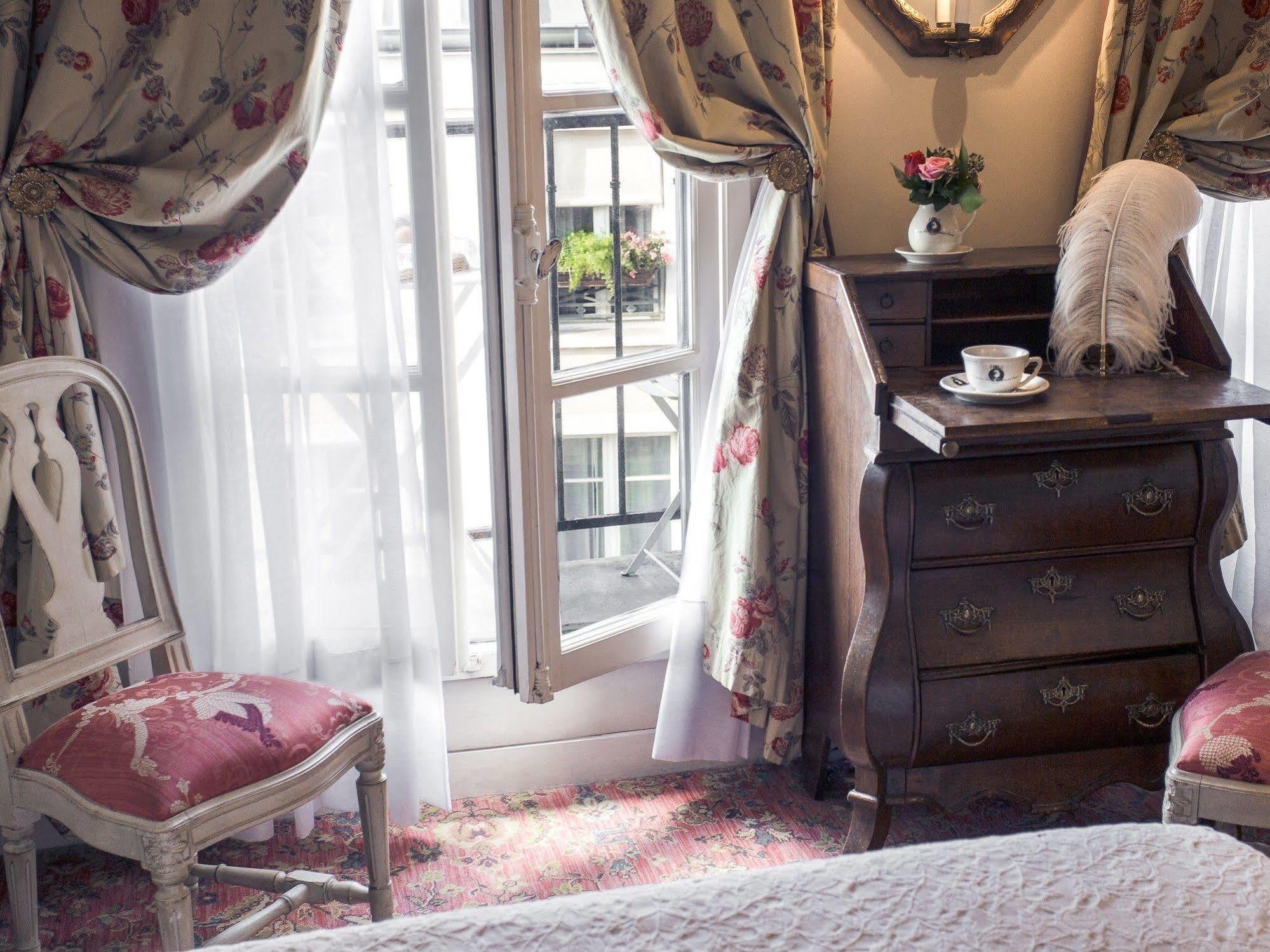 Caron De Beaumarchais 3* Parigi