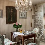 Hotel Caron De Beaumarchais