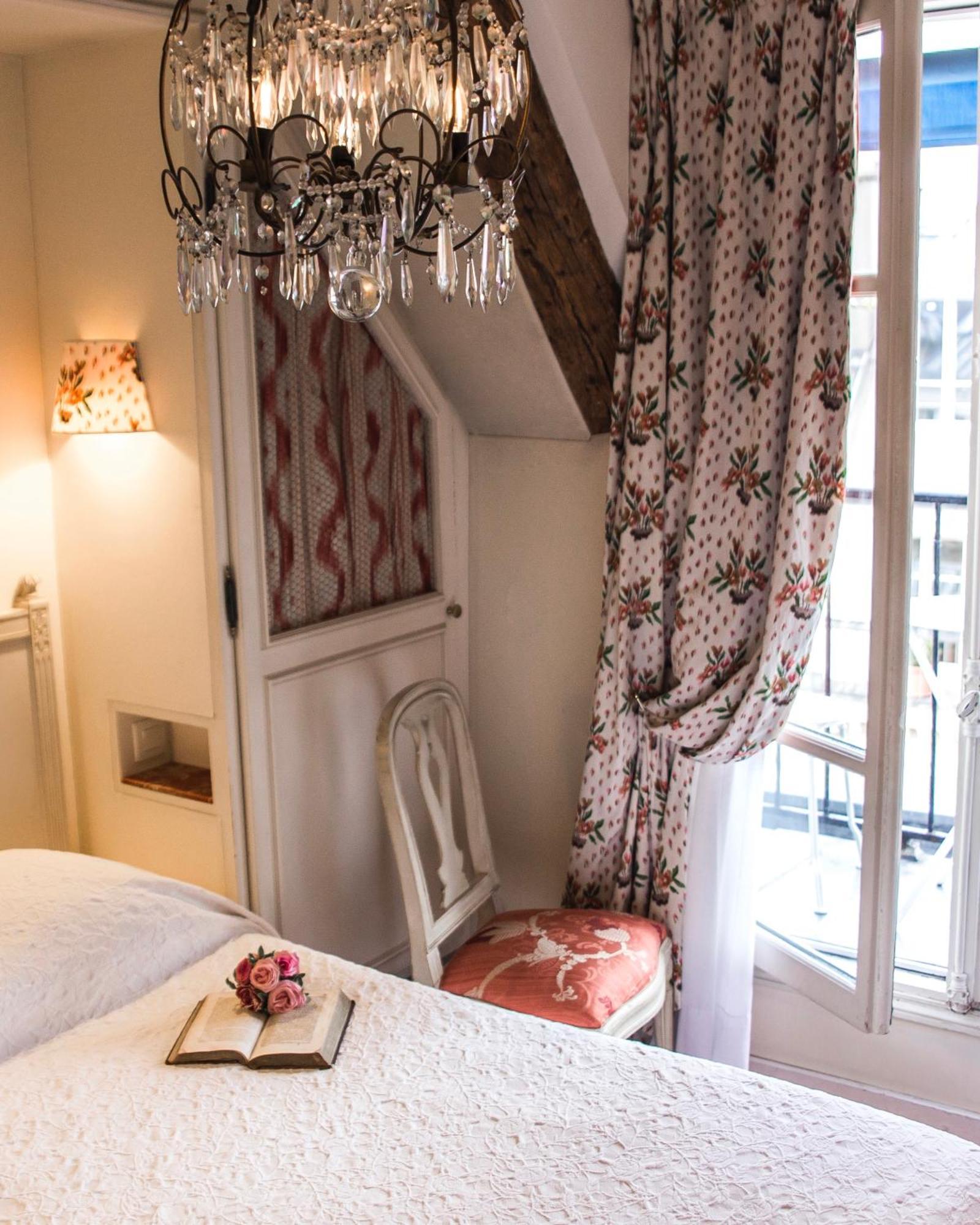 Caron De Beaumarchais Hotel