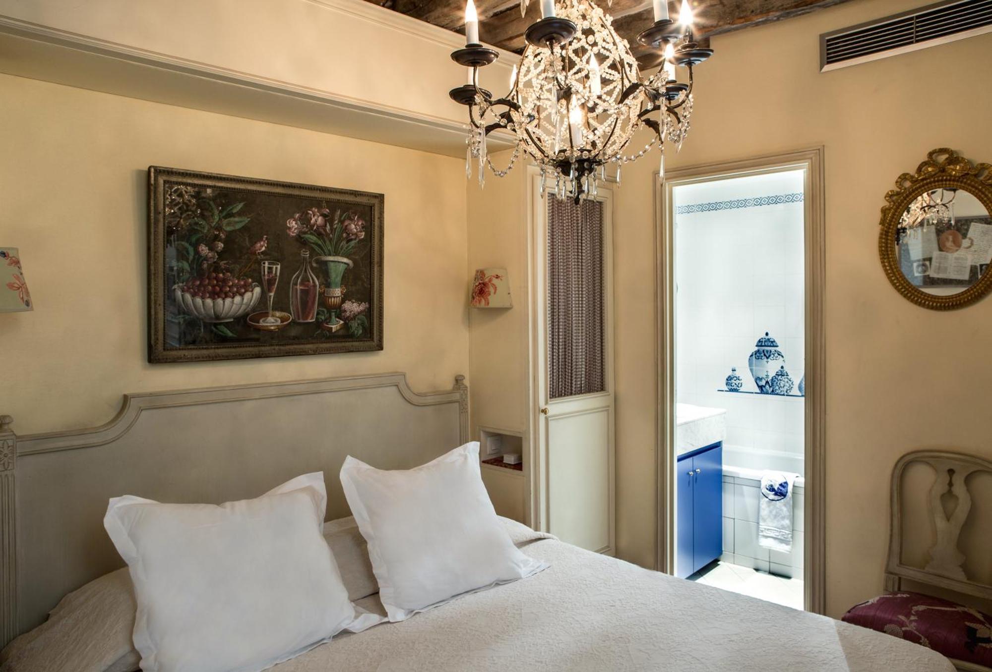 Caron De Beaumarchais Hotel 3*