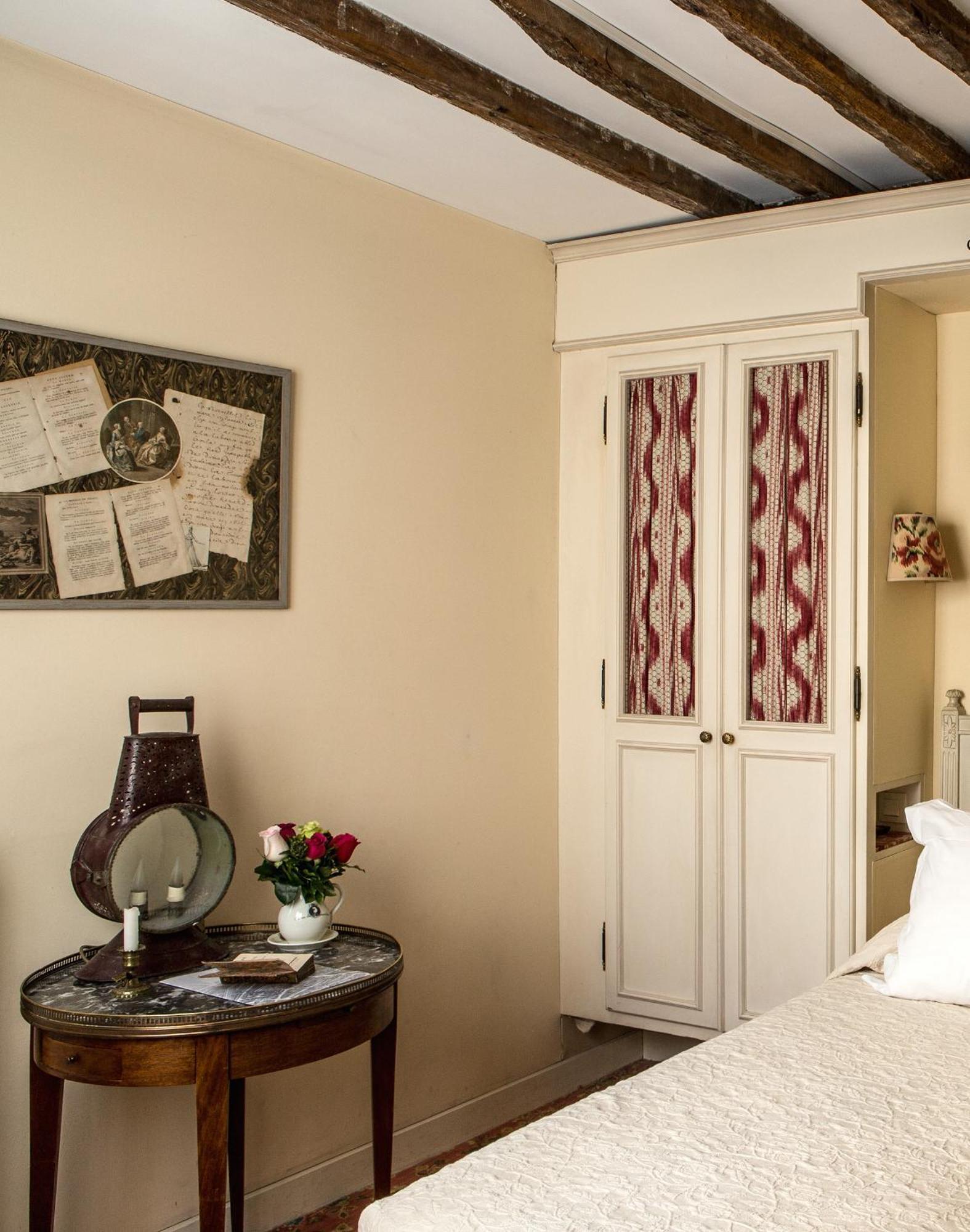 Caron De Beaumarchais 3* Paris