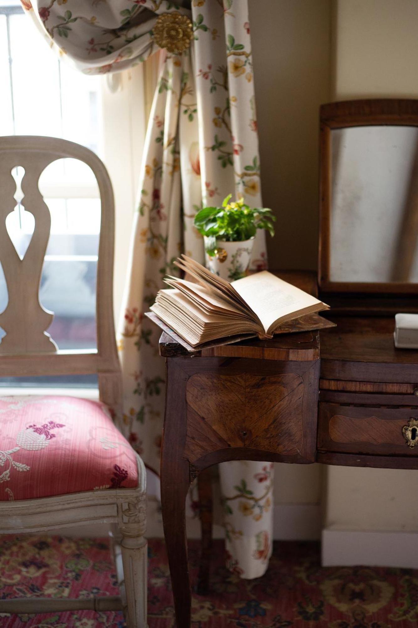 Caron De Beaumarchais Hotel Paris