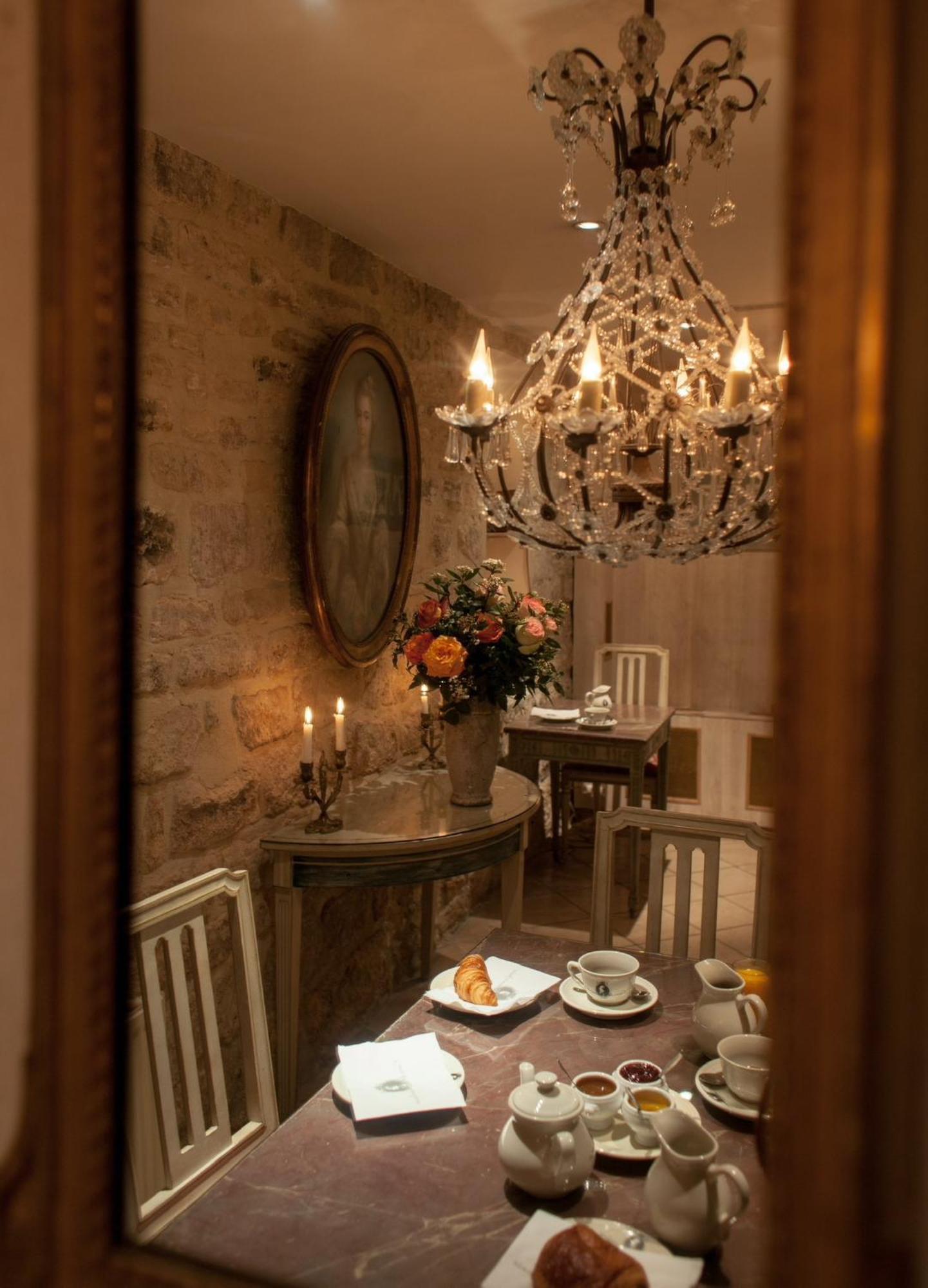 Caron De Beaumarchais Hotel 3*