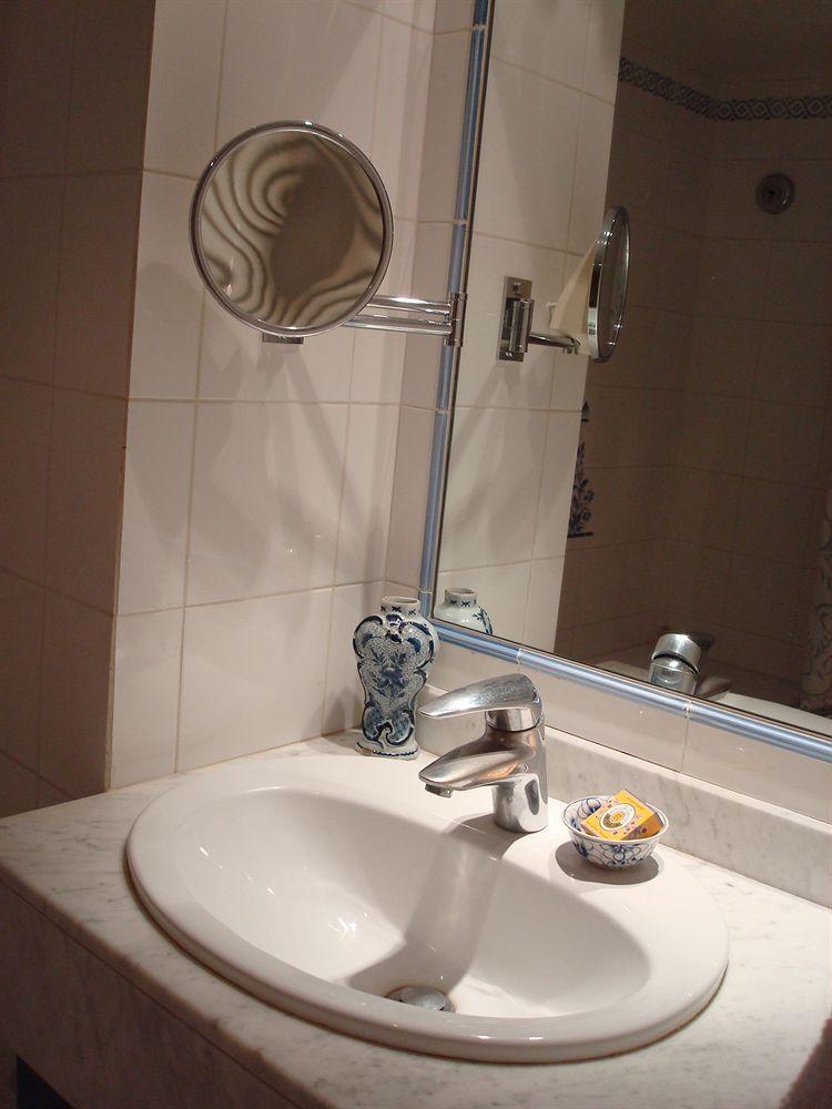 Caron De Beaumarchais