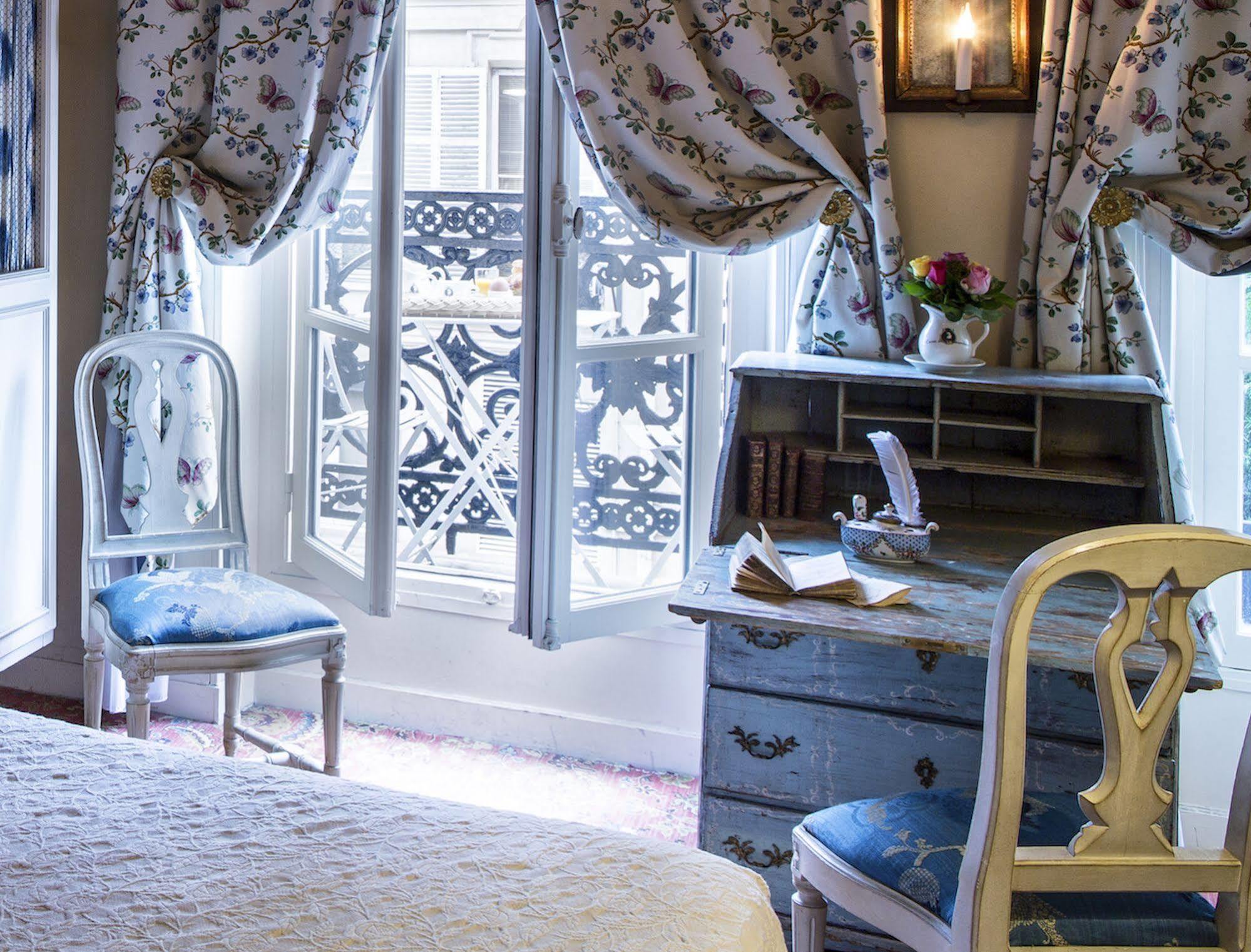 Caron De Beaumarchais 3*