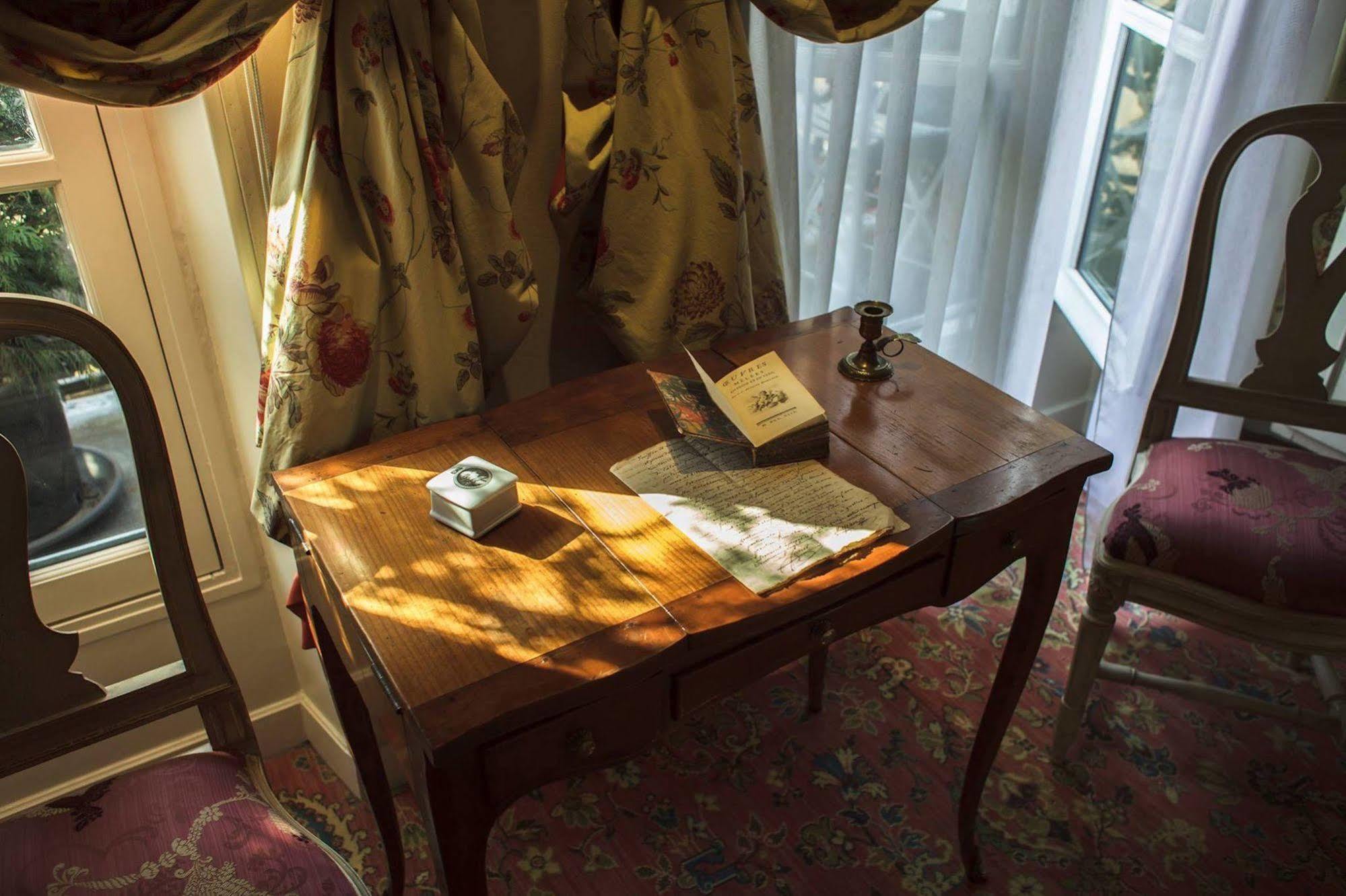 Caron De Beaumarchais Paris