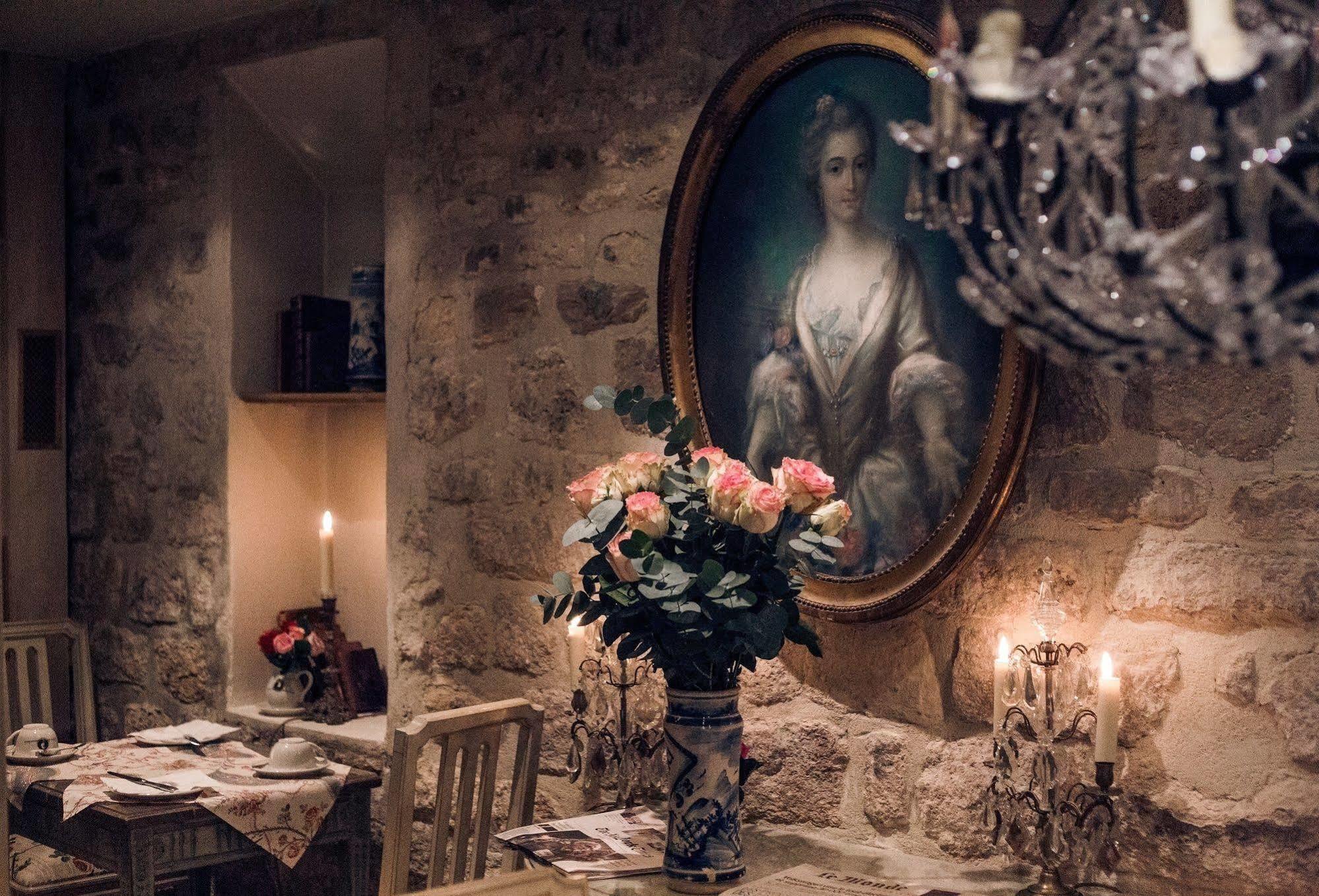 Caron De Beaumarchais 3*