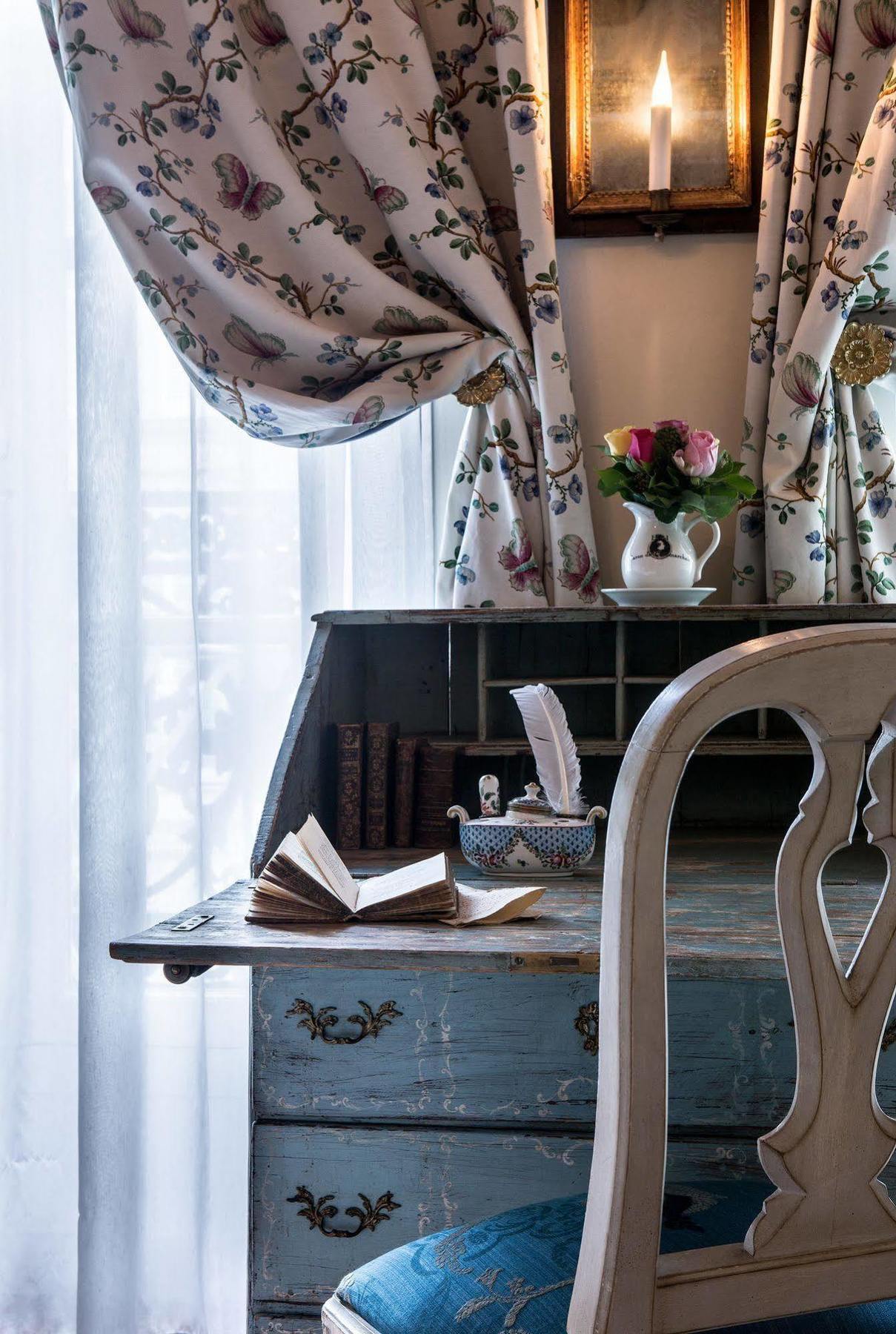 Caron De Beaumarchais Hotel Paris